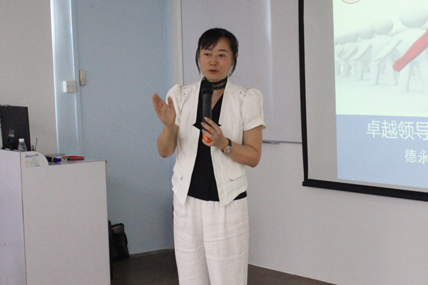 正睿商學院副院長、高級講師吳老師 正睿商學院副院長、高級講師吳老師