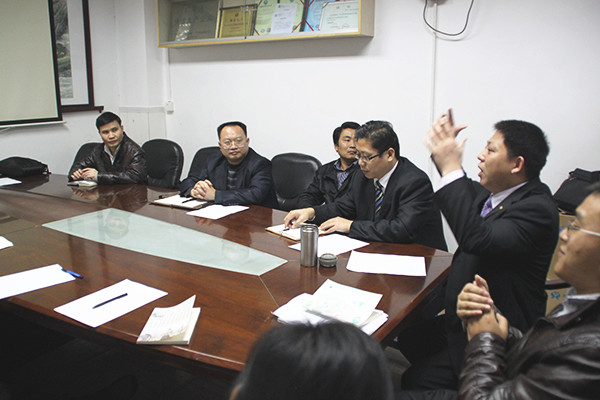 正睿咨詢專家老師對海榮中高層管理者進行調研診斷 正睿咨詢專家老師對海榮中高層管理者進行調研診斷