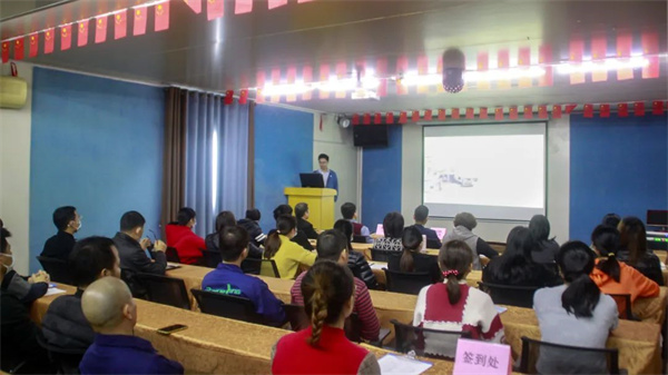 正睿咨詢集團(tuán)項(xiàng)目組老師作項(xiàng)目總結(jié)報(bào)告 正睿咨詢集團(tuán)項(xiàng)目組老師作項(xiàng)目總結(jié)報(bào)告