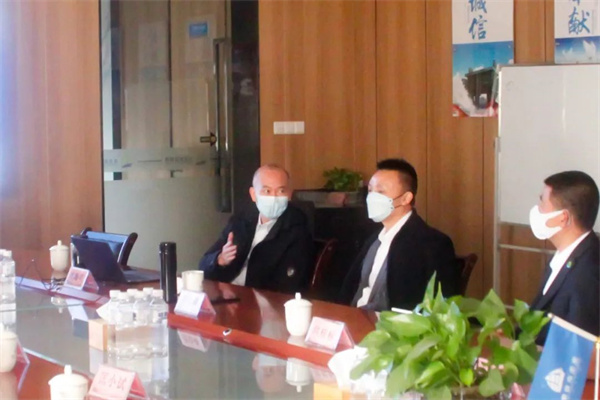 廣東正睿企業管理研究院主任曾海明老師致辭 廣東正睿企業管理研究院主任曾海明老師致辭