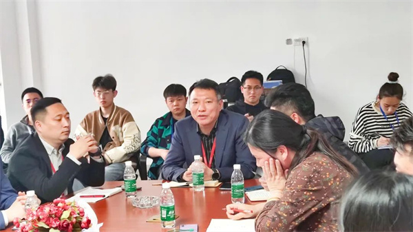 海昌總經理方文好先生 海昌總經理方文好先生