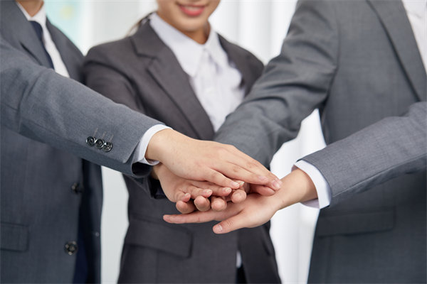 激勵與約束的協同效應:人力資源管理的新趨勢 激勵與約束的協同效應:人力資源管理的新趨勢