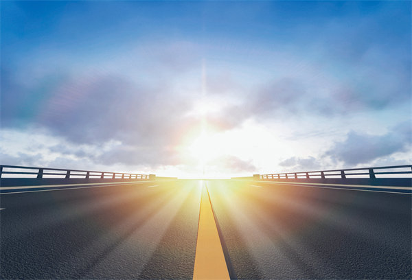 深度戰(zhàn)略咨詢，引領企業(yè)轉型，共創(chuàng)美好未來