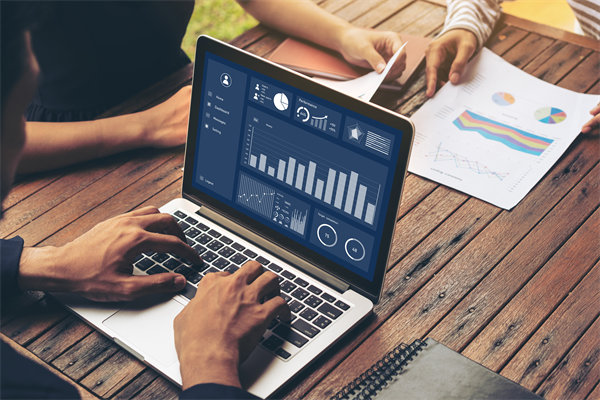 薪酬績效與戰略目標協同,推動企業持續發展與成長 薪酬績效與戰略目標協同,推動企業持續發展與成長