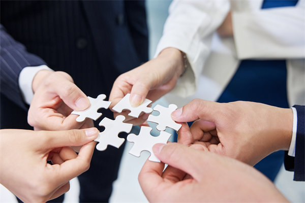 協(xié)同內(nèi)外力量,執(zhí)行經(jīng)營計(jì)劃,共創(chuàng)企業(yè)美好明天 協(xié)同內(nèi)外力量,執(zhí)行經(jīng)營計(jì)劃,共創(chuàng)企業(yè)美好明天