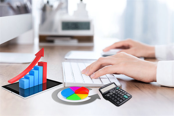 行業(yè)變革下，薪酬調(diào)整策略如何緊跟市場(chǎng)步伐？