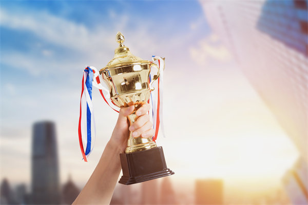 面對經濟波動，企業應該如何靈活調整薪酬策略？