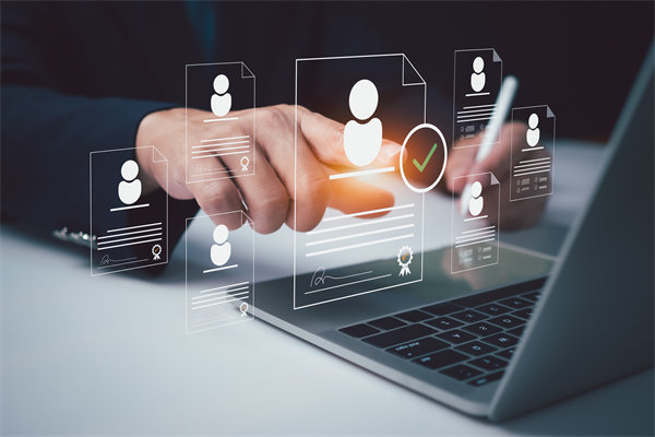 人力資源管理數(shù)字化轉(zhuǎn)型的關(guān)鍵步驟與挑戰(zhàn)？