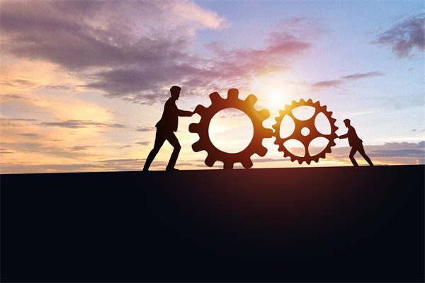 企業管理固化提升空間有限，如何進行商業重組突圍？