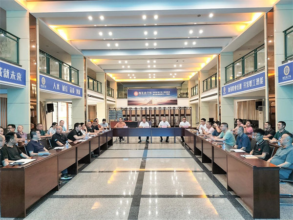 閩發鋁業精益生產項目總結大會現場 閩發鋁業精益生產項目總結大會現場