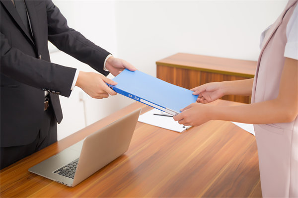 招聘新趨勢:企業如何精準定位并吸引頂尖人才? 招聘新趨勢:企業如何精準定位并吸引頂尖人才?