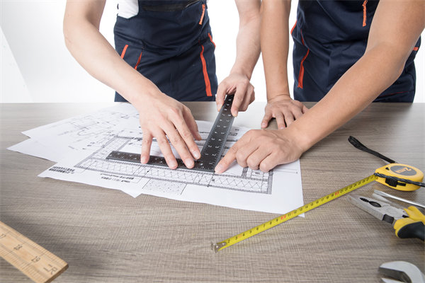 面對(duì)多品種小批量生產(chǎn)，精益生產(chǎn)如何靈活應(yīng)對(duì)挑戰(zhàn)？