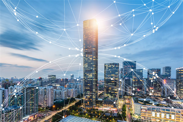 在全球化競爭中，企業(yè)如何制定有效的戰(zhàn)略管理策略？