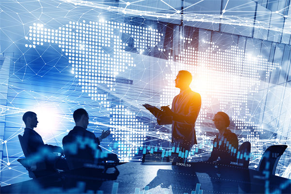 面對市場快速變化，組織規劃如何保持靈活性與前瞻性？