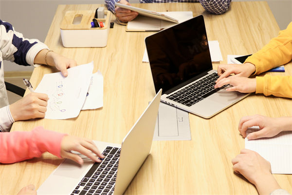 在員工培訓上,企業應如何投入,以獲得最大回報? 在員工培訓上,企業應如何投入,以獲得最大回報?