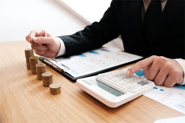 薪酬體系調整，如何兼顧新員工和老員工的利益？