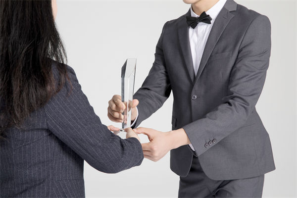 如何利用薪酬績(jī)效激勵(lì),促進(jìn)跨部門合作與協(xié)調(diào)? 如何利用薪酬績(jī)效激勵(lì),促進(jìn)跨部門合作與協(xié)調(diào)?