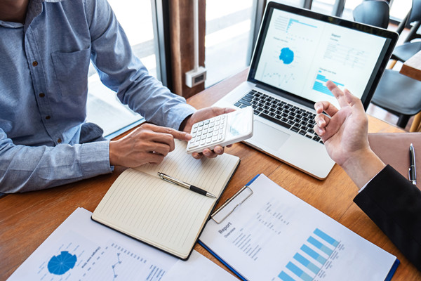 集團(tuán)如何評(píng)估子公司績(jī)效，確保戰(zhàn)略目標(biāo)實(shí)現(xiàn)？