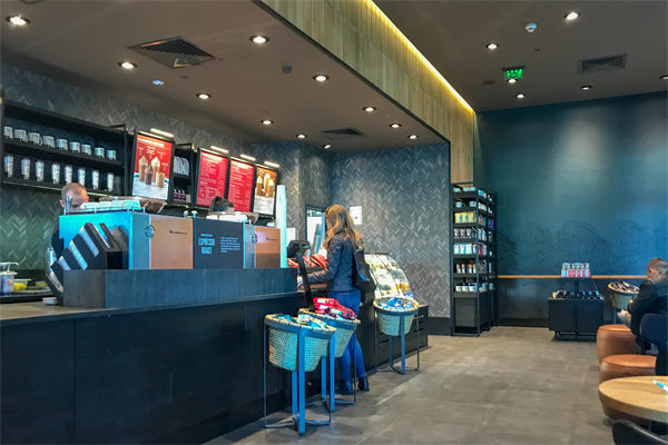 福利政策在薪酬體系中的作用及其優化策略是什么？