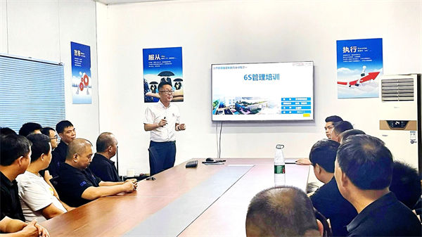 正睿老師給企業團隊培訓 正睿老師給企業團隊培訓