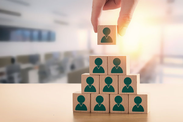 內(nèi)部人才儲備不足，關(guān)鍵崗位青黃不接，人力資源如何應(yīng)對？