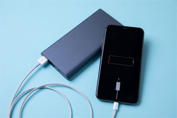 充電寶公司494名員工年入超百萬，對企業預算的啟示