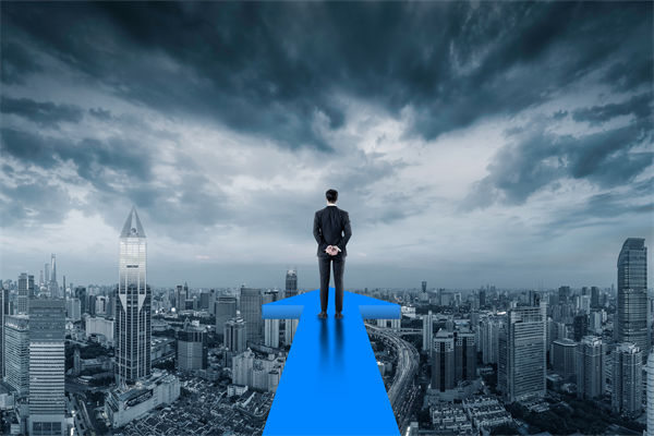 面對不確定性環境，企業如何制定靈活的戰略應對方案？