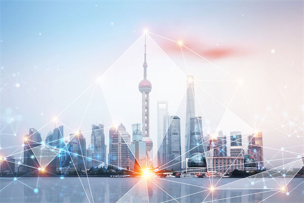 跨區域擴張時，集團管控如何防止管理效能稀釋？