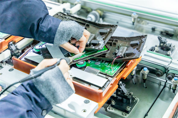 如何通過精益生產優化生產布局，提升整體生產效率？