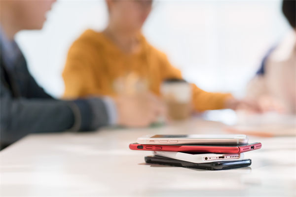 人力資源該管控還是賦能？多數(shù)企業(yè)都踩錯(cuò)了管理節(jié)奏！