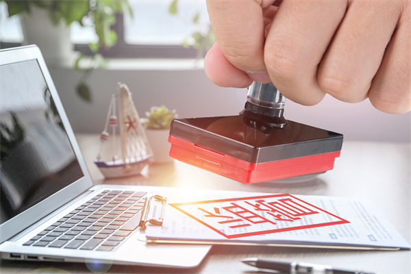 人力資源管理分析：女子挪用公司近1700萬買奢侈品