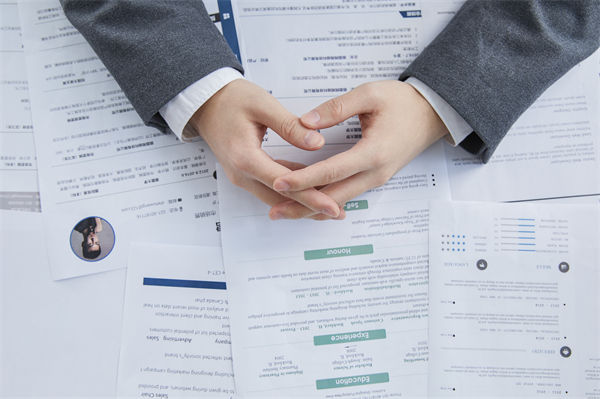 招聘流程看似高效規(guī)范，招來的人卻總是與需求錯(cuò)位？