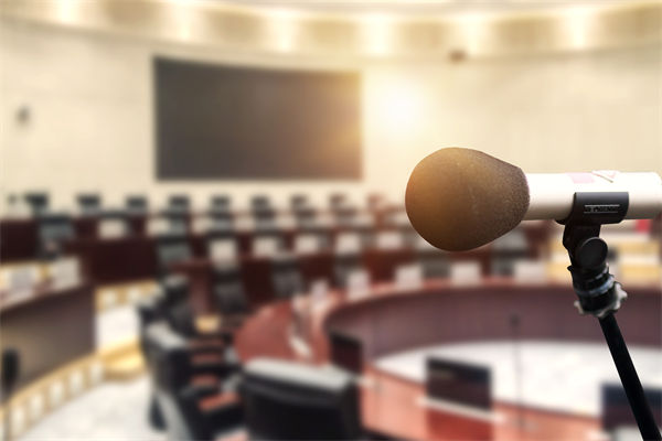 網民蹭流量編造著火謠言被行拘，企業文化怎么看？